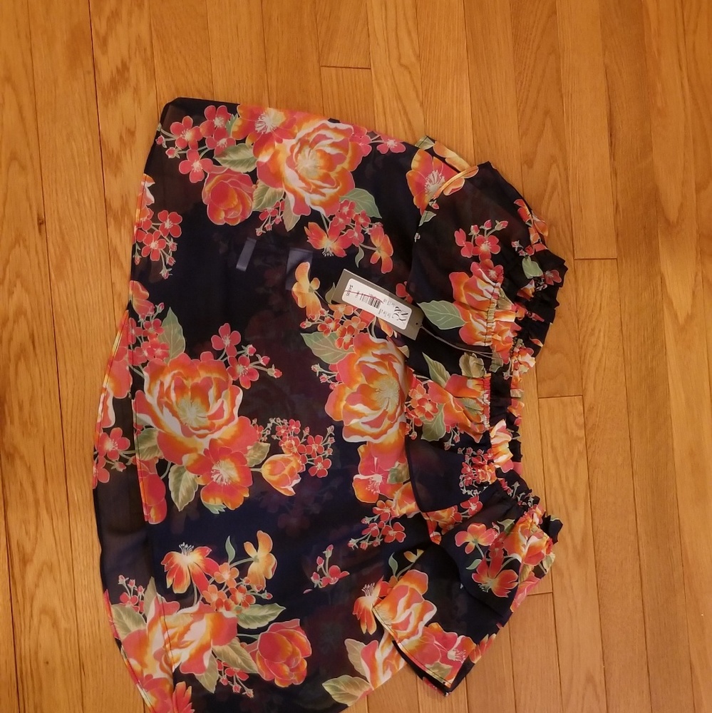 Eva Mendes for New York and Company Flower top